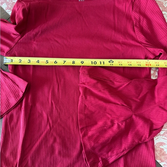 NWT GAP Red Ribbed Long Bell Sleeve Tee SZ L - Picture 4 of 16